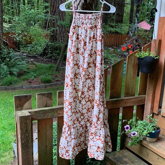 Universal Thread Floral Maxi Dress - Picture 1 of 8